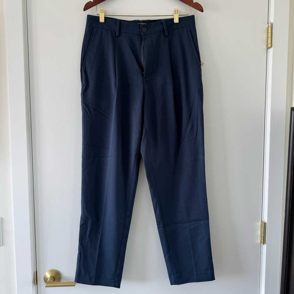 NWT Frank & Oak Pleated Relaxed Taper Pants size 31